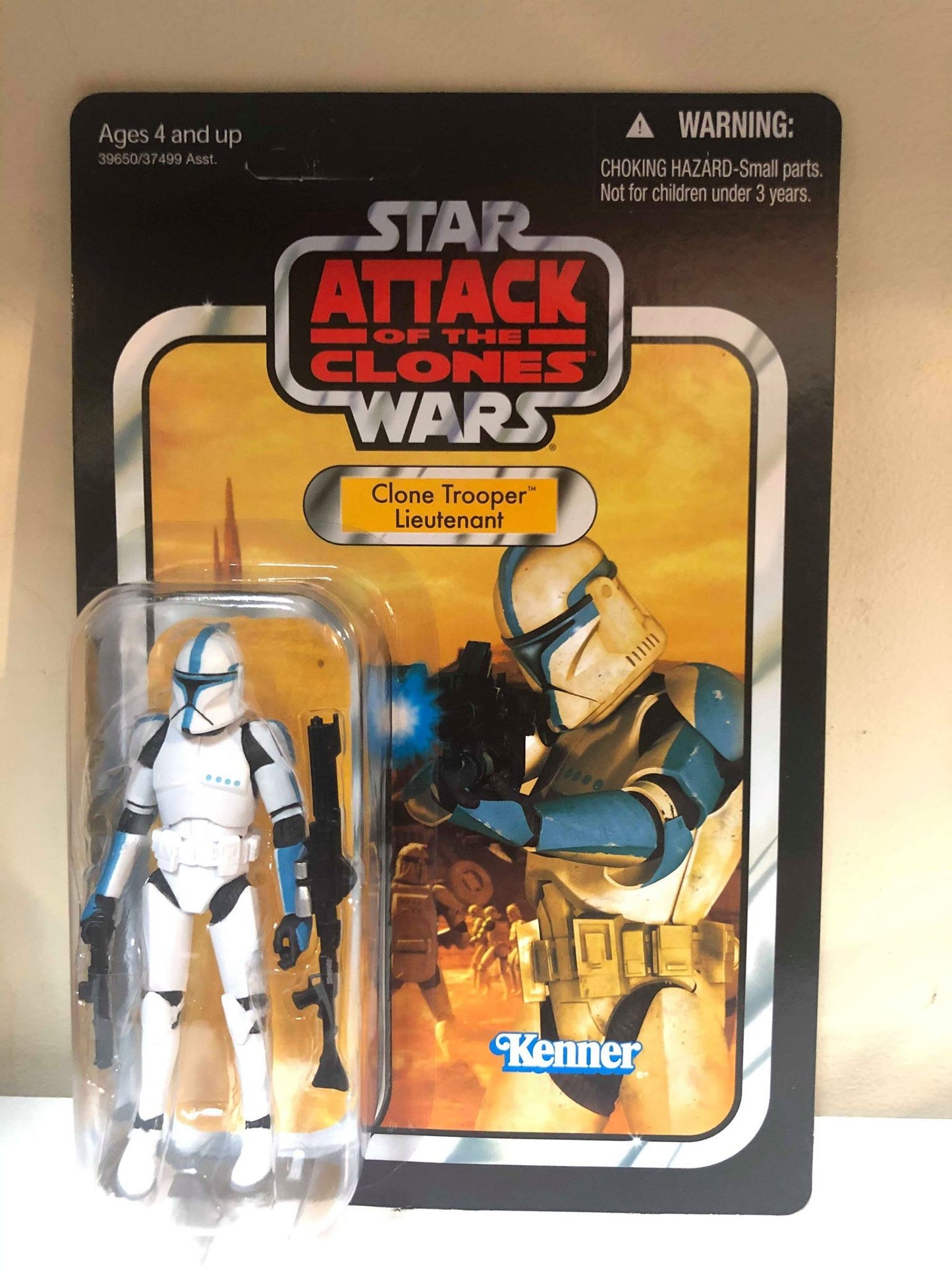 Clone Trooper Lieutenant (VC109)