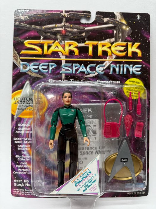 Jadzia Dax in Starfleet Uniform : Alien Contest