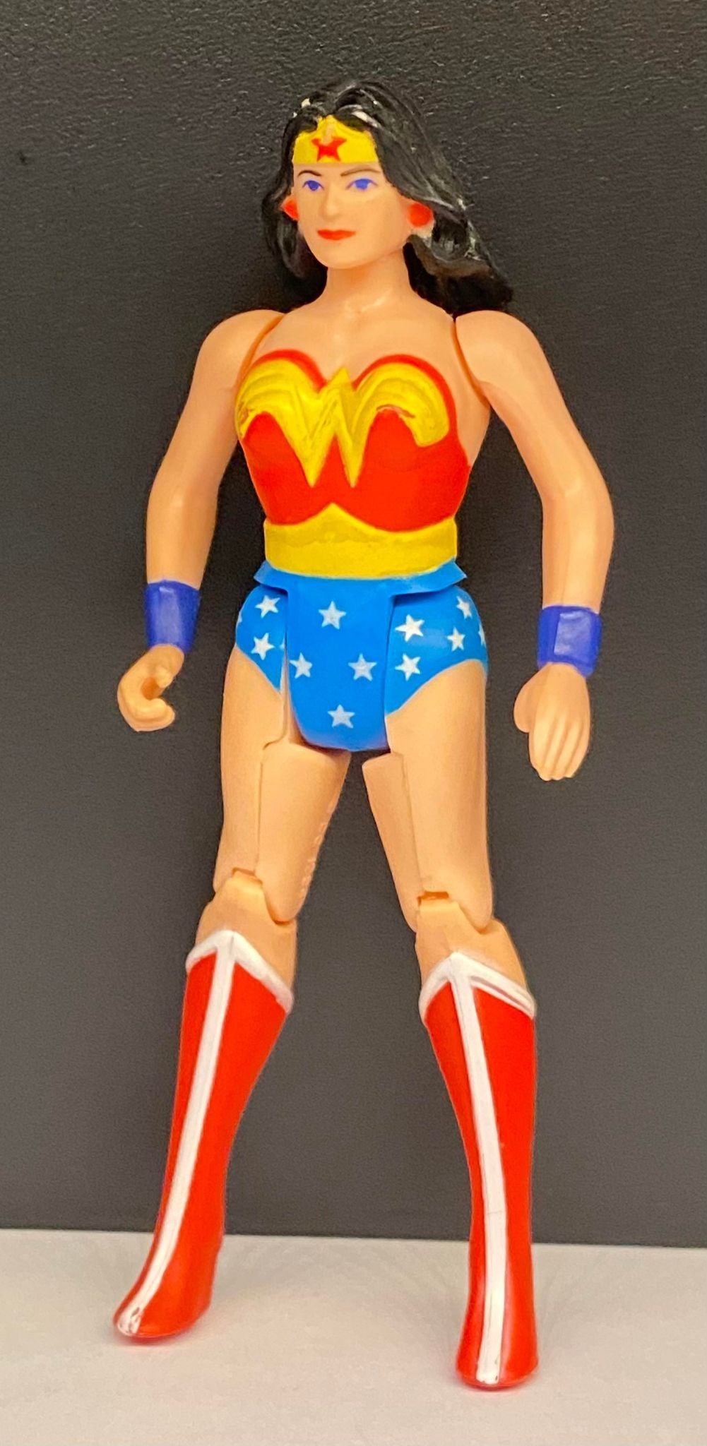 Wonder Woman : Incomplete