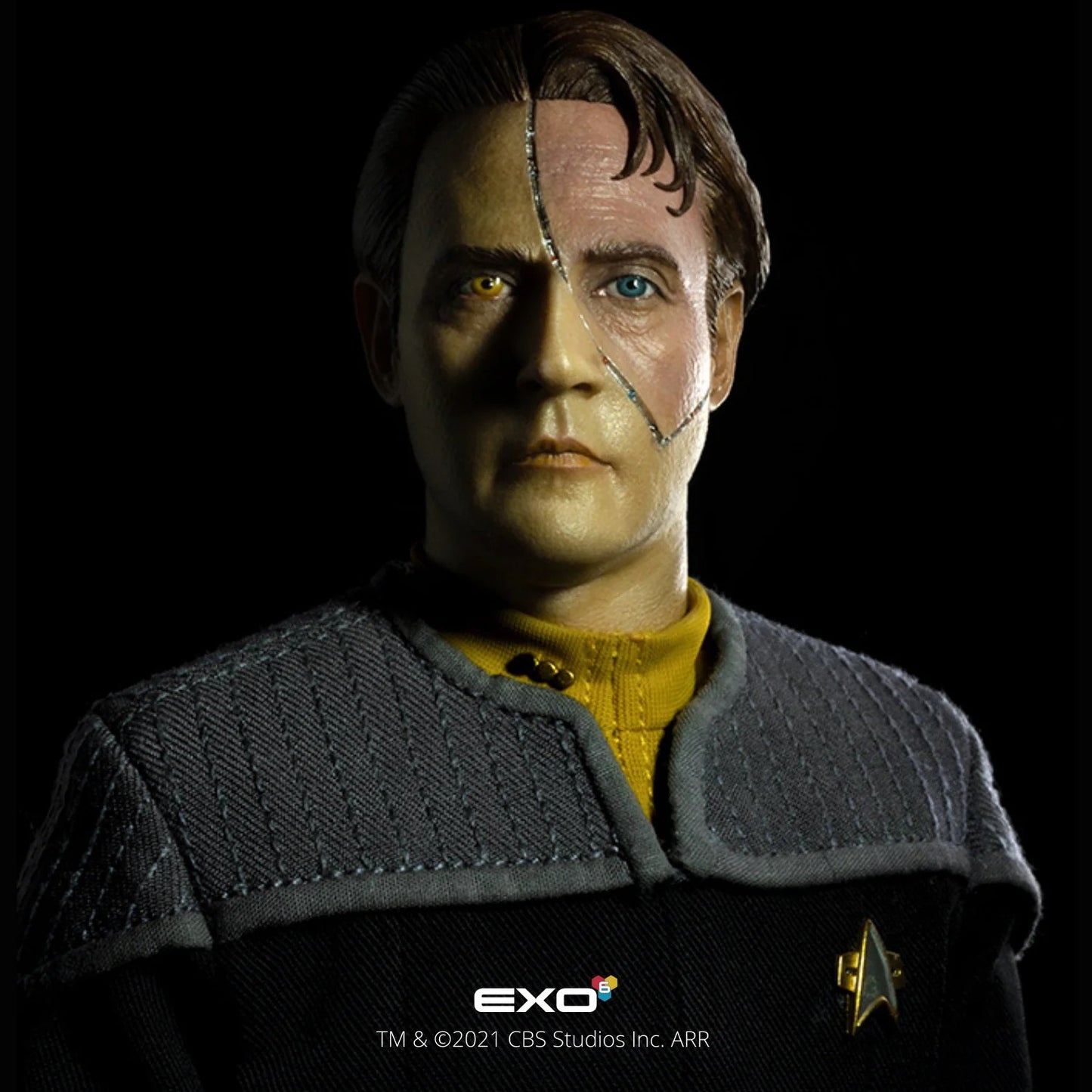 Data : First Contact