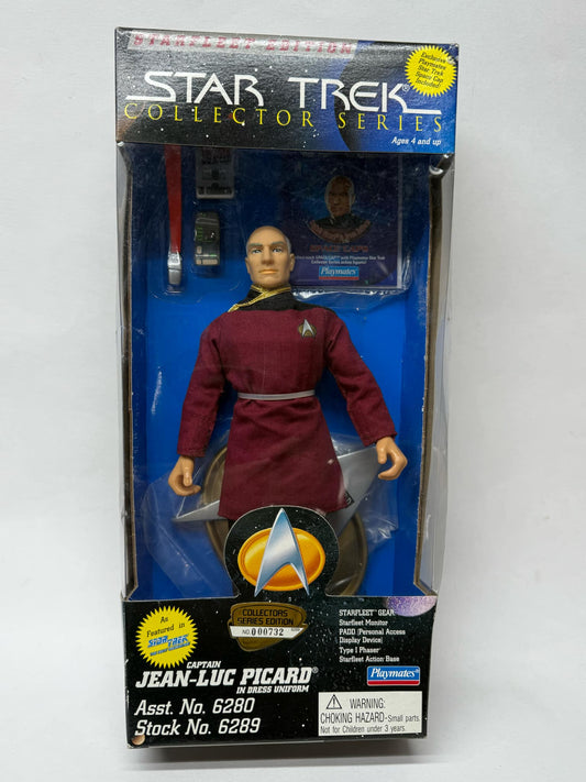 Capitán Jean-Luc Picard en uniforme de gala