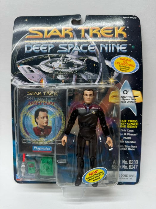 Q in DS9 Uniform